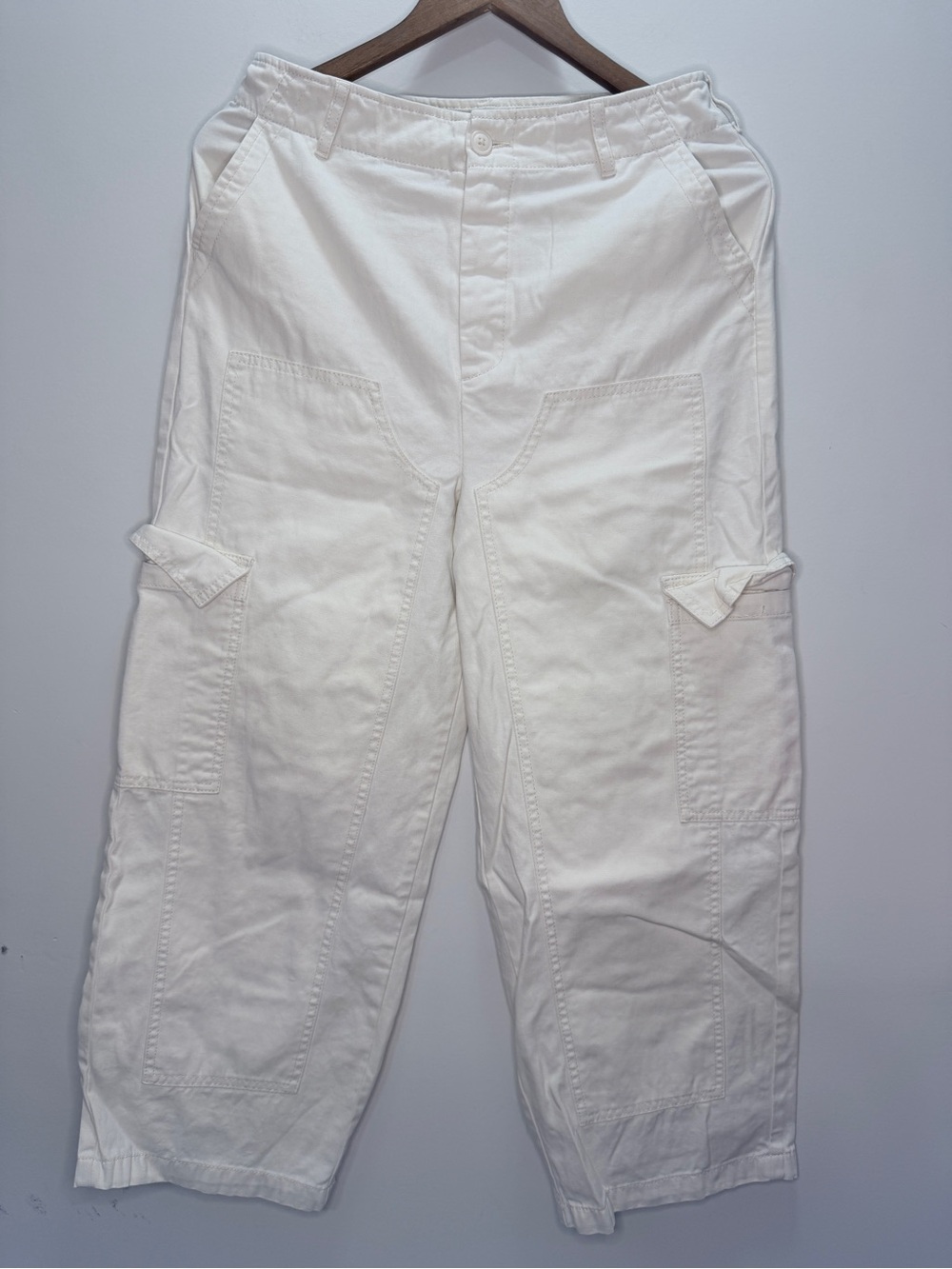 Universal Thread Cream Cargo Painter Pants Size 4, L36, I25, R11